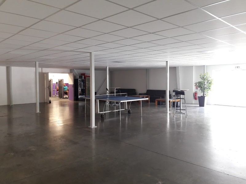 Rez de chaussée sous mezzanine ERP