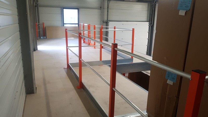 Garde-corps mezzanine orange